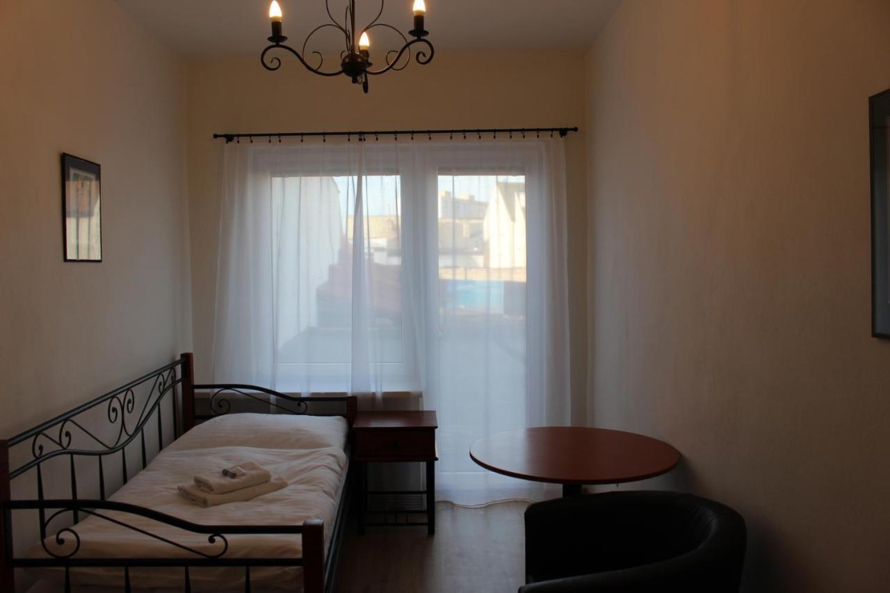 Hotel Cerny Kun Louny Zewnętrze zdjęcie