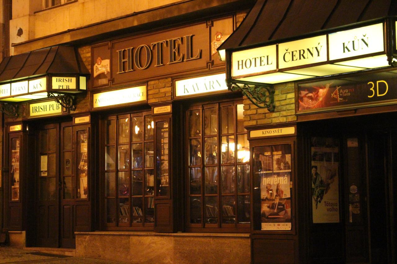 Hotel Cerny Kun Louny Zewnętrze zdjęcie